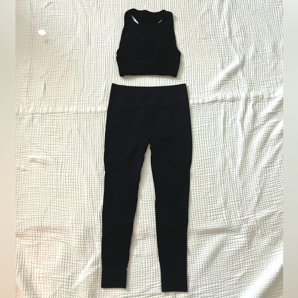Fabletics 2 piece legging and top. Black, size medium, new without tags